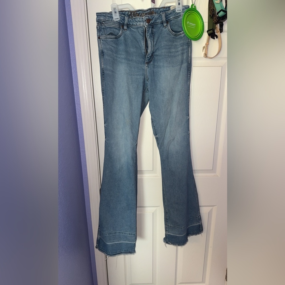 Wrangler Blue Jean bell bottom